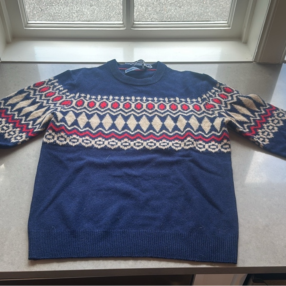 Vineyard Vines Navy and Red Geometric Crewneck Sweater NWT